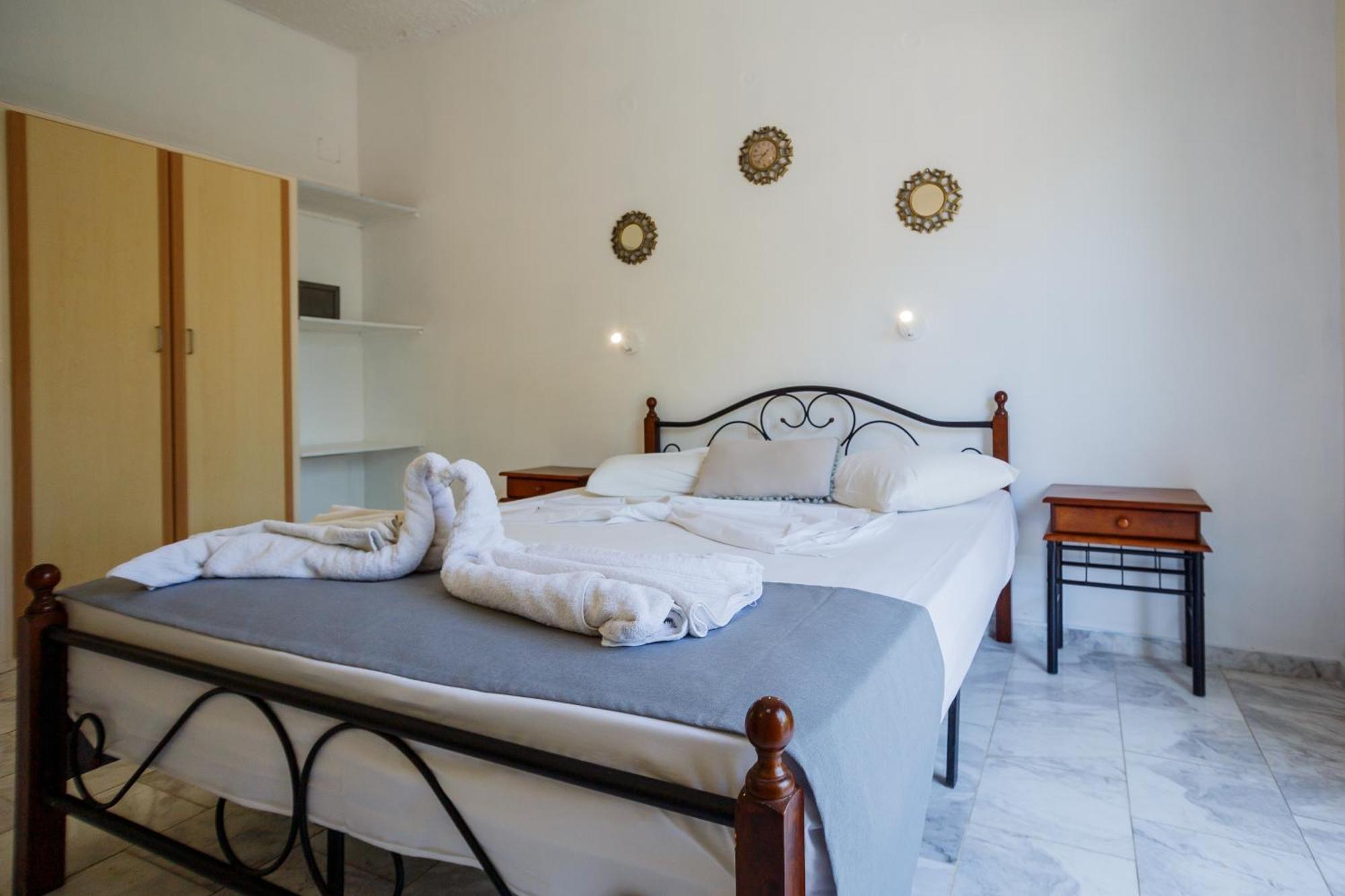 Aparthotel Kyprianos Keri Exteriér fotografie