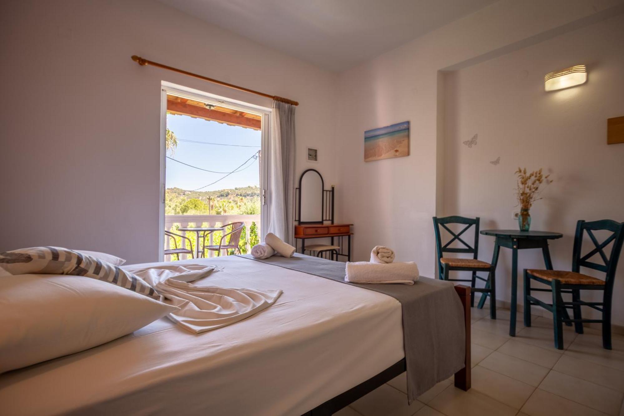 Aparthotel Kyprianos Keri Exteriér fotografie